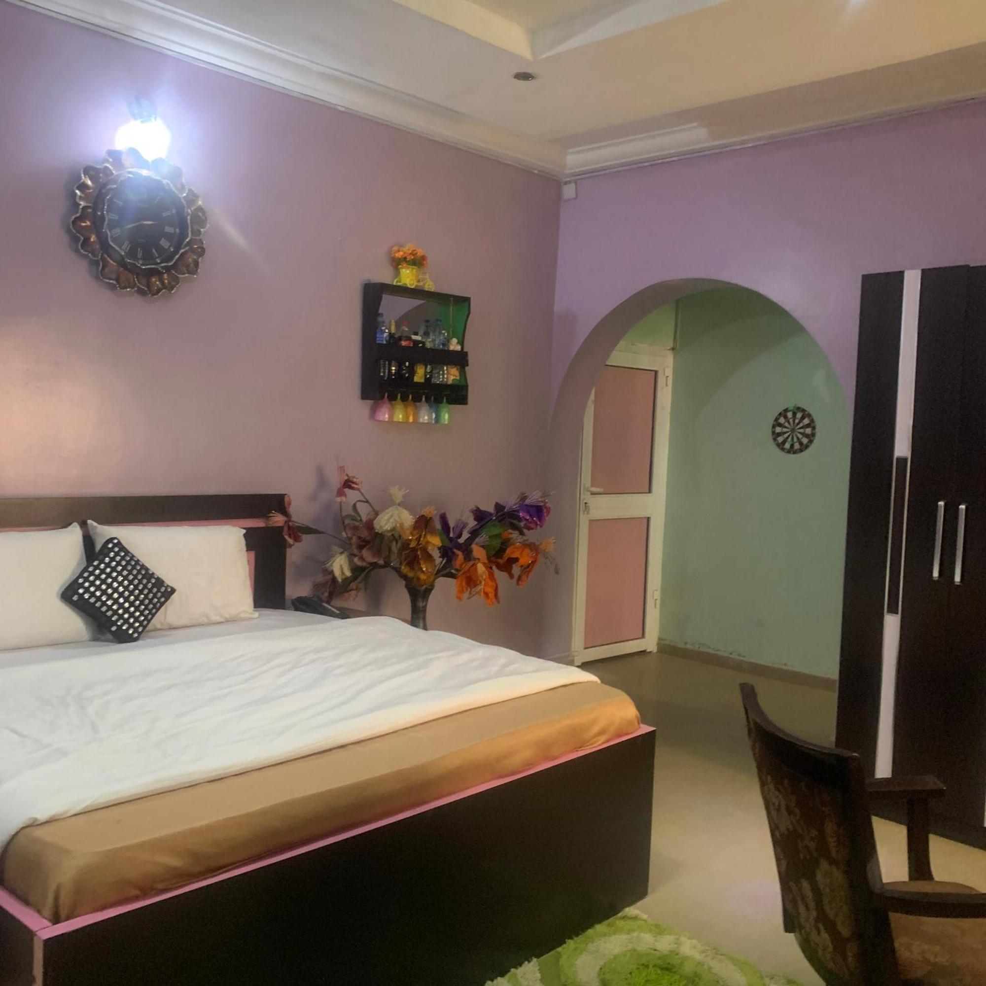 Health Plaza Abuja Aparthotel Buitenkant foto