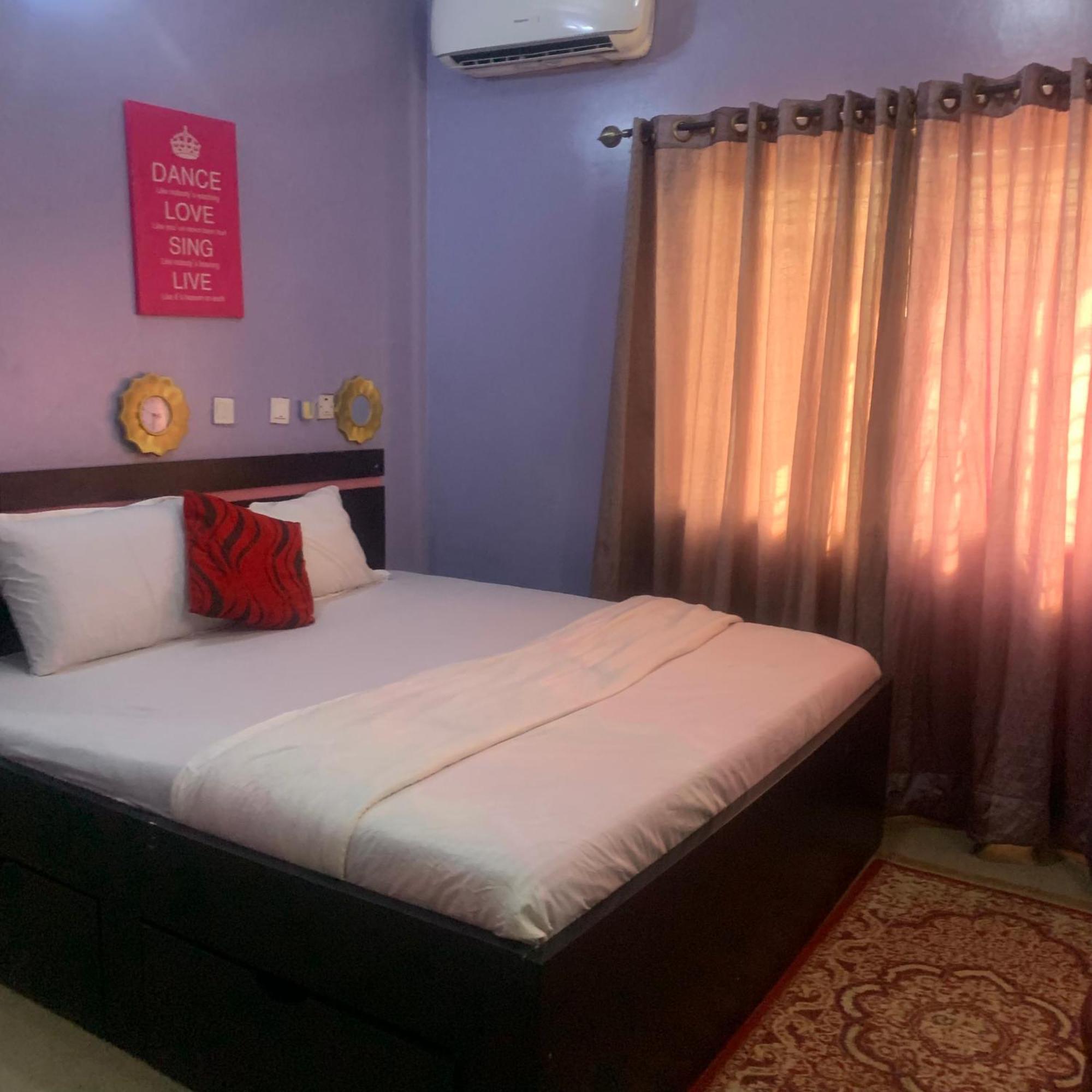 Health Plaza Abuja Aparthotel Buitenkant foto