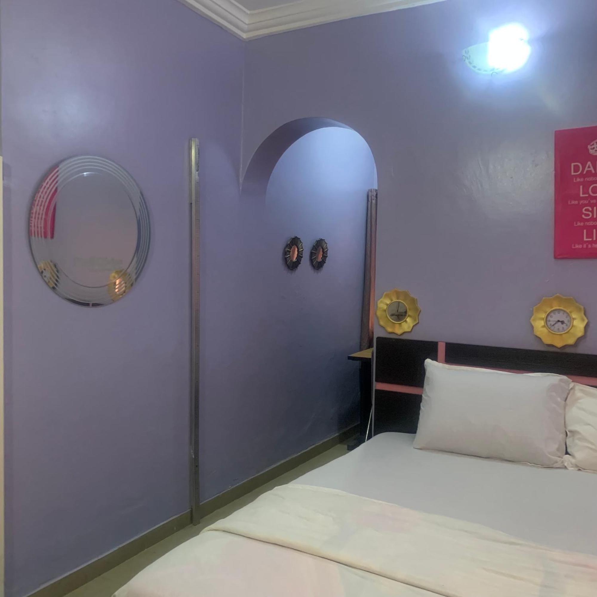 Health Plaza Abuja Aparthotel Buitenkant foto