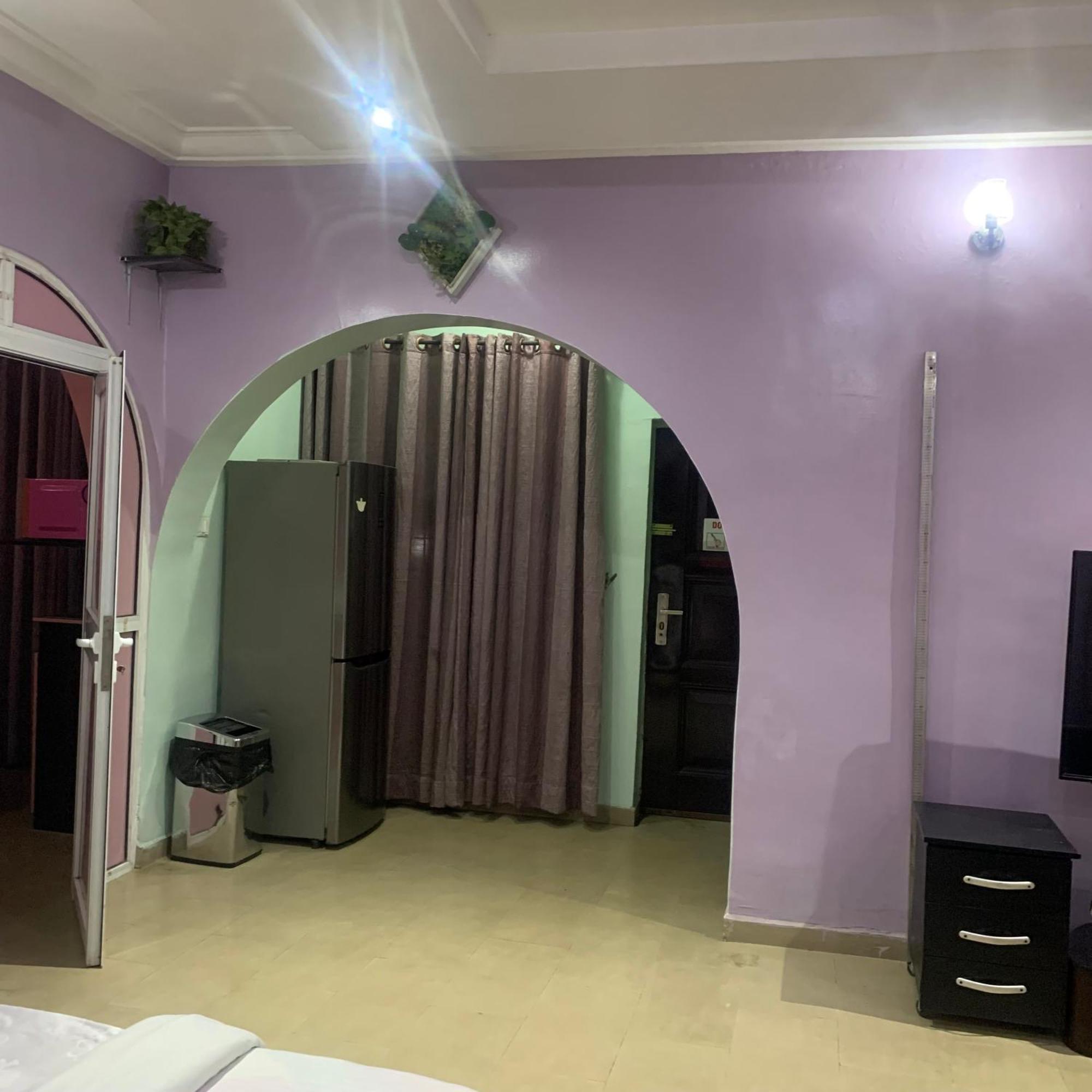 Health Plaza Abuja Aparthotel Buitenkant foto
