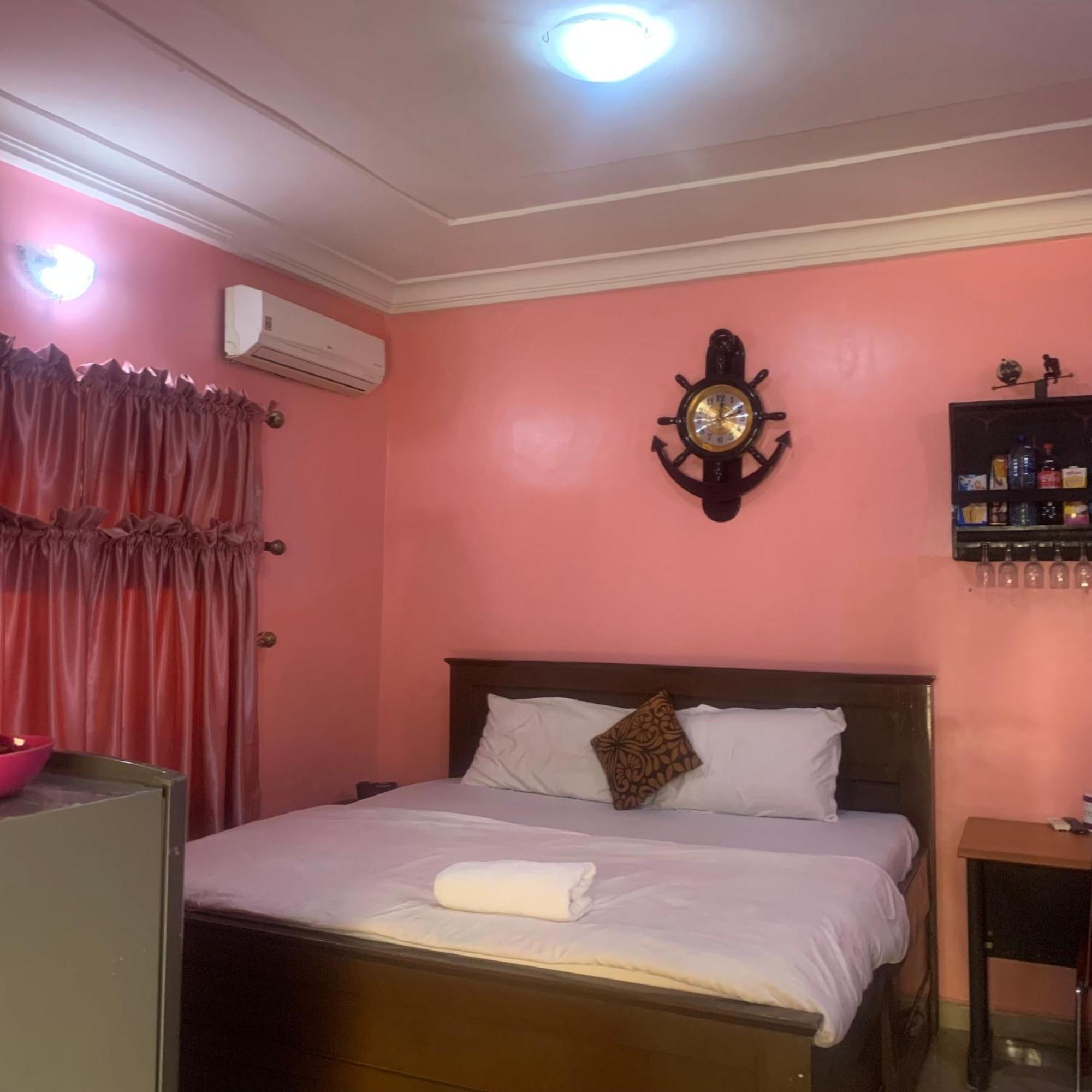 Health Plaza Abuja Aparthotel Buitenkant foto