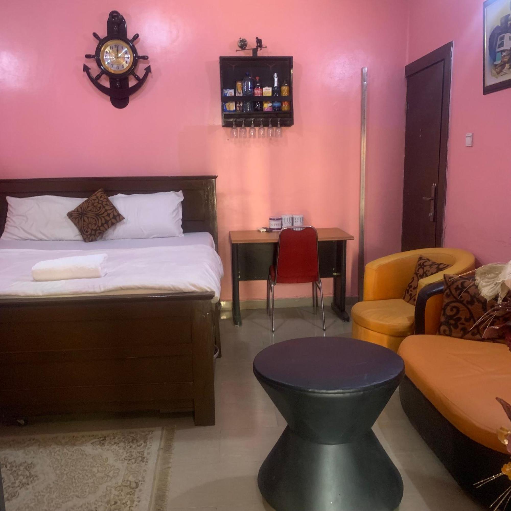 Health Plaza Abuja Aparthotel Buitenkant foto